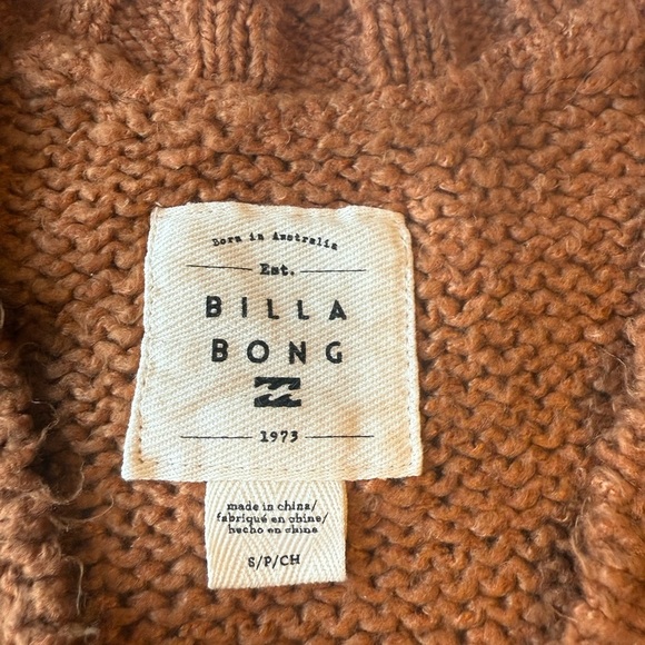 Billabong Warm Brown Knit Sweater Size Small.  B9 - Picture 3 of 8